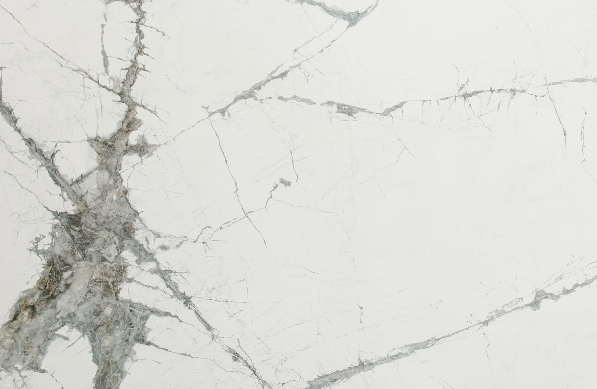 Ultracompact Apeiron Fosco